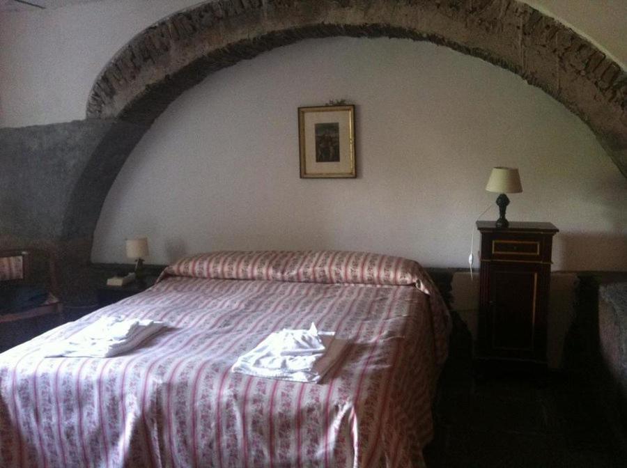 Вилла La Rocca Della Rosa Цафферана-Этнея Экстерьер фото